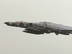 F-4 8SQ